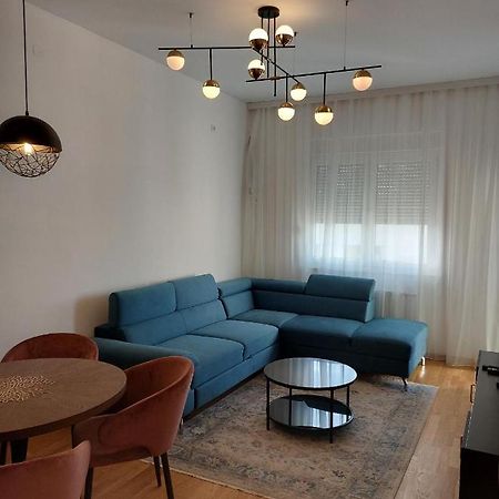 Kej Danube Lux Free Garage Lejlighed Novi Sad Eksteriør billede